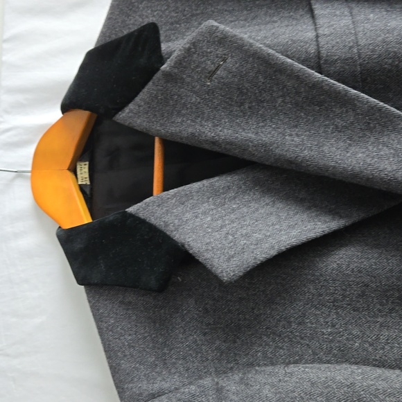 Coat - Picture 2 of 16